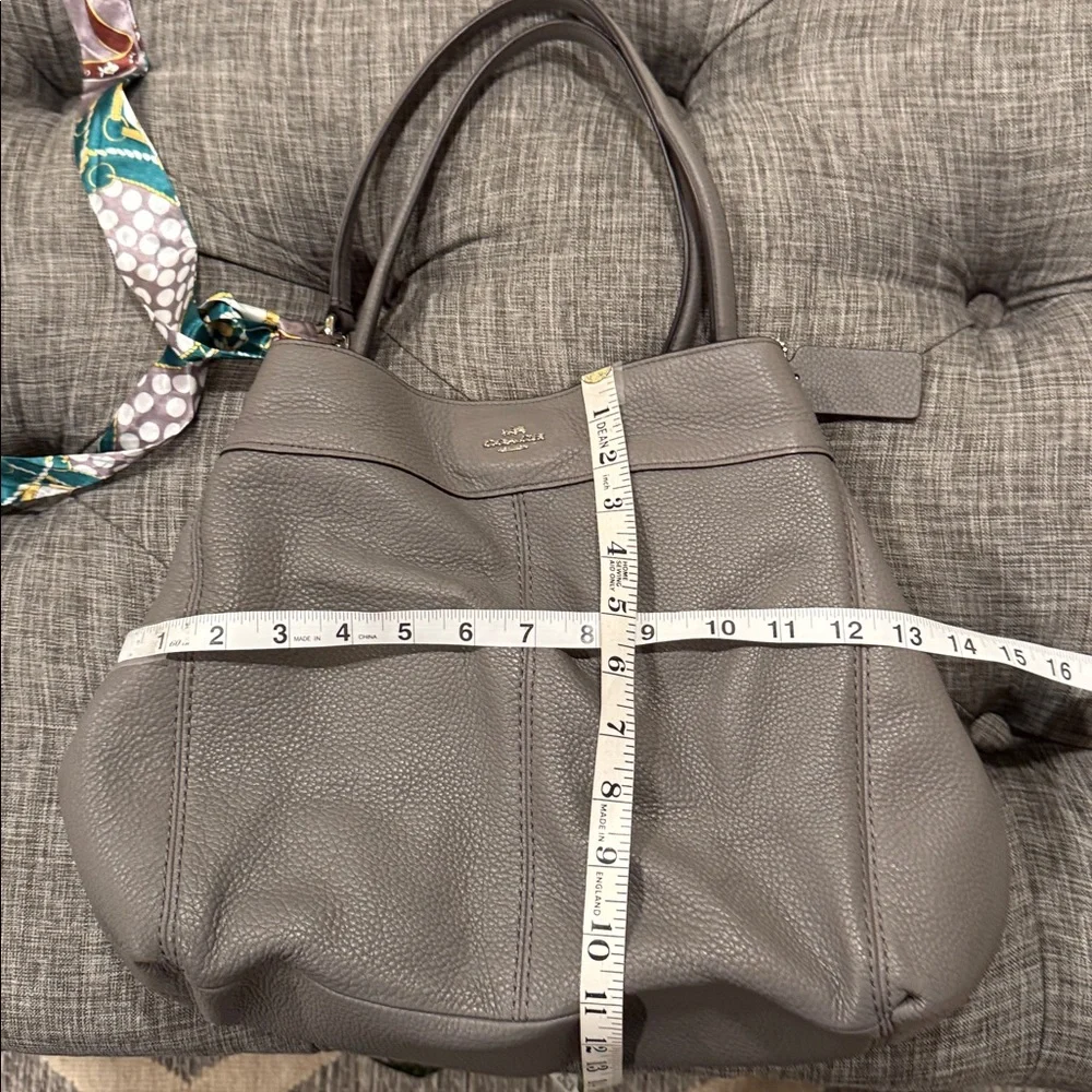 Coach Bag Lexy Gray Leather Shoulder Bag - Picture 17 of 17